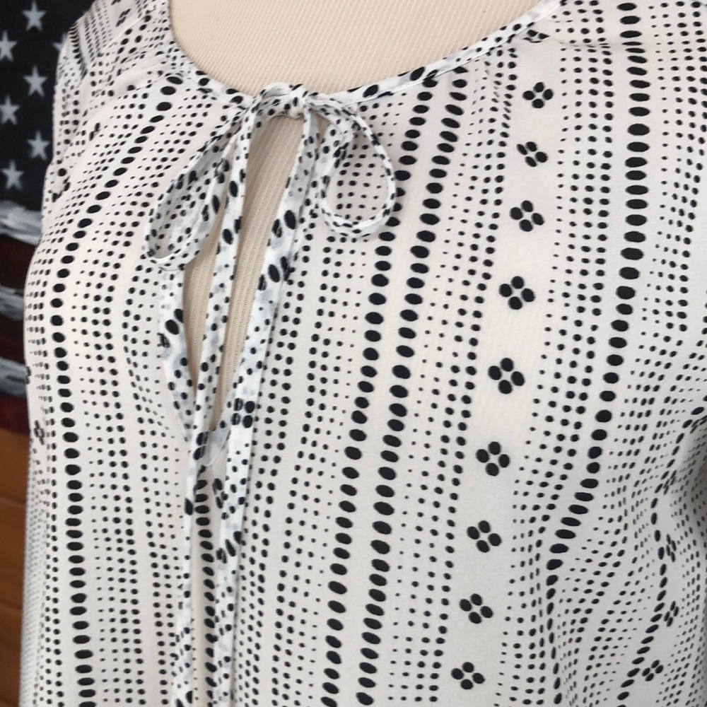 Top - Picture 2 of 6